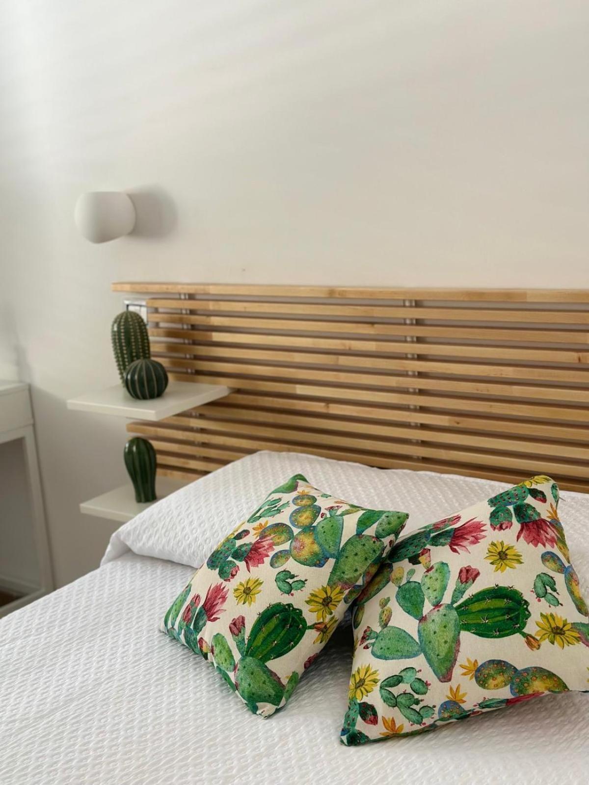 טראסיני Madre Terra Airport Rooms And Suites מראה חיצוני תמונה