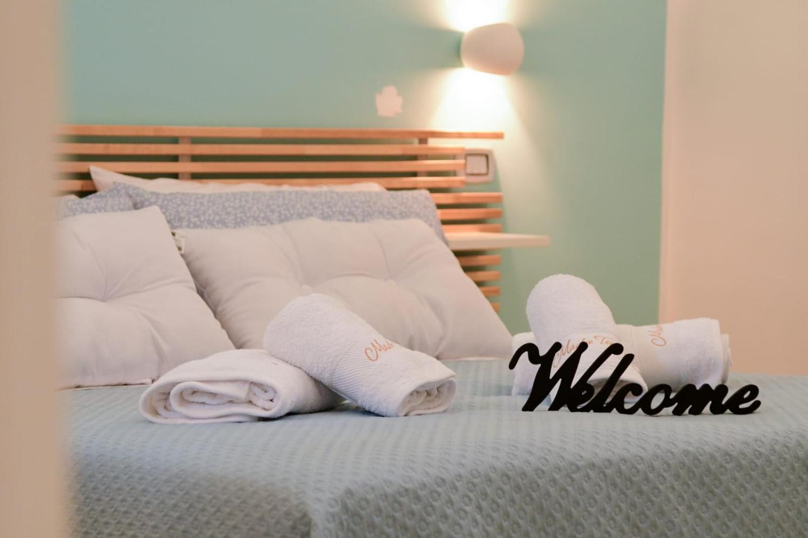 טראסיני Madre Terra Airport Rooms And Suites מראה חיצוני תמונה