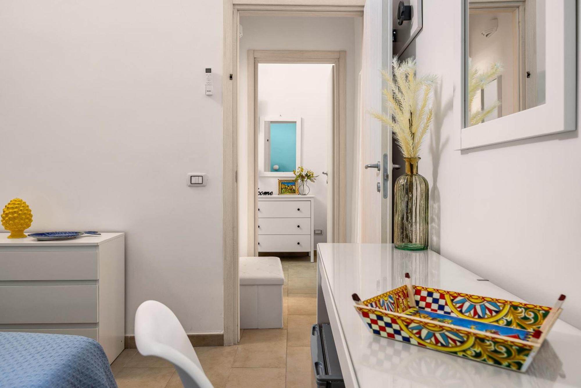טראסיני Madre Terra Airport Rooms And Suites מראה חיצוני תמונה