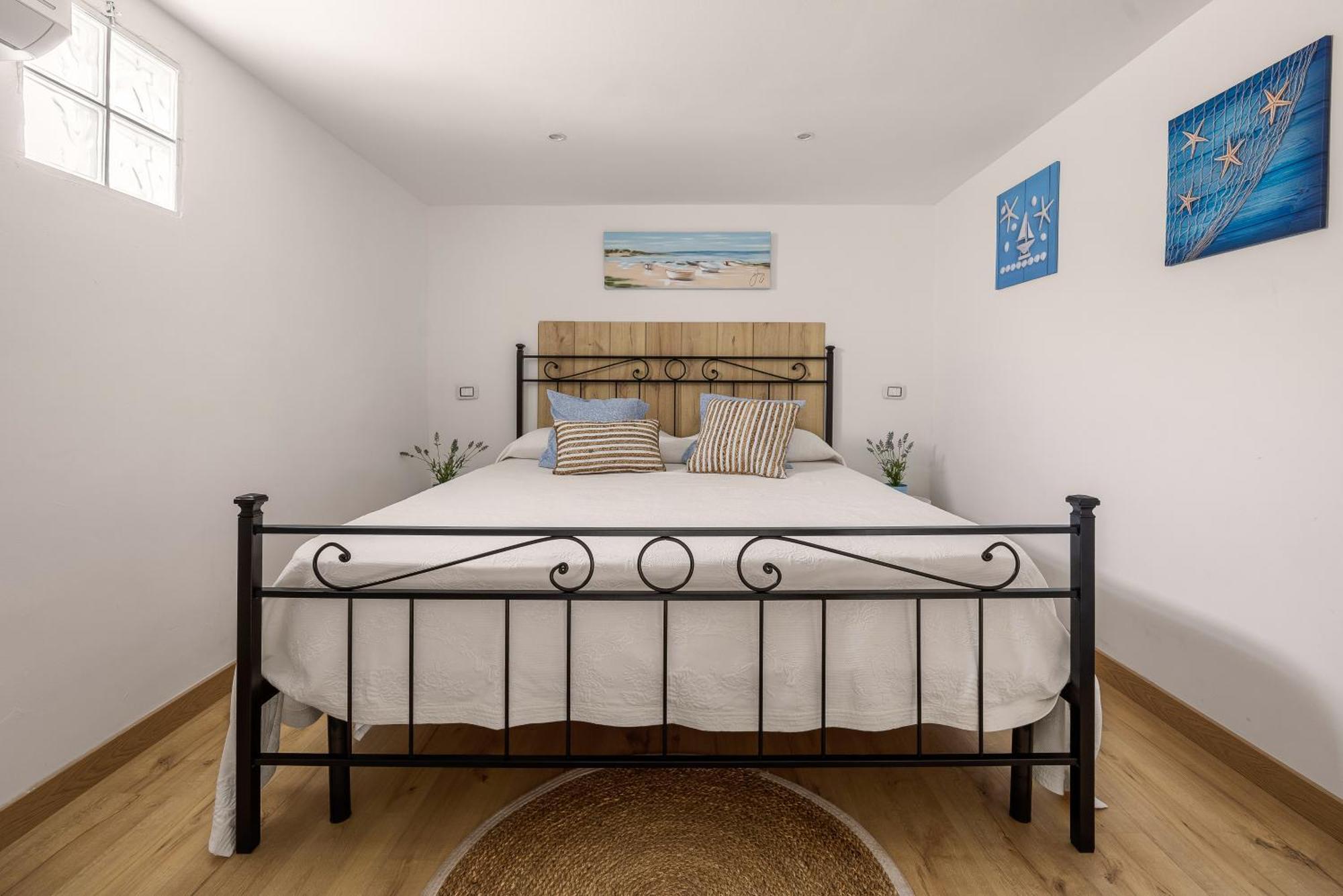טראסיני Madre Terra Airport Rooms And Suites מראה חיצוני תמונה