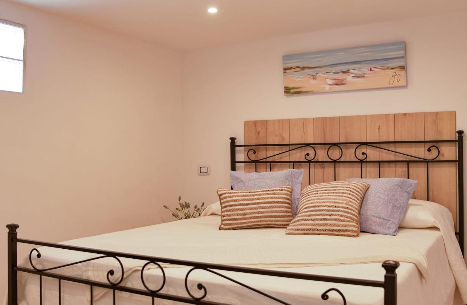 טראסיני Madre Terra Airport Rooms And Suites מראה חיצוני תמונה