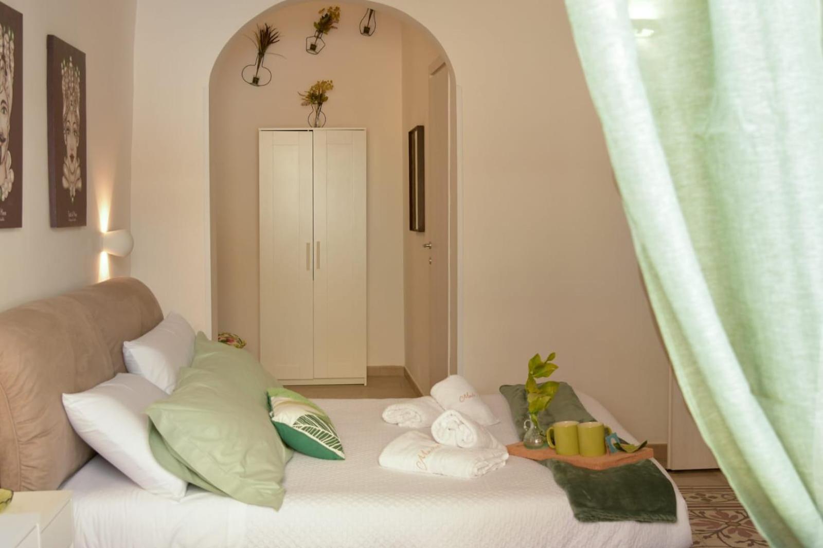 טראסיני Madre Terra Airport Rooms And Suites מראה חיצוני תמונה